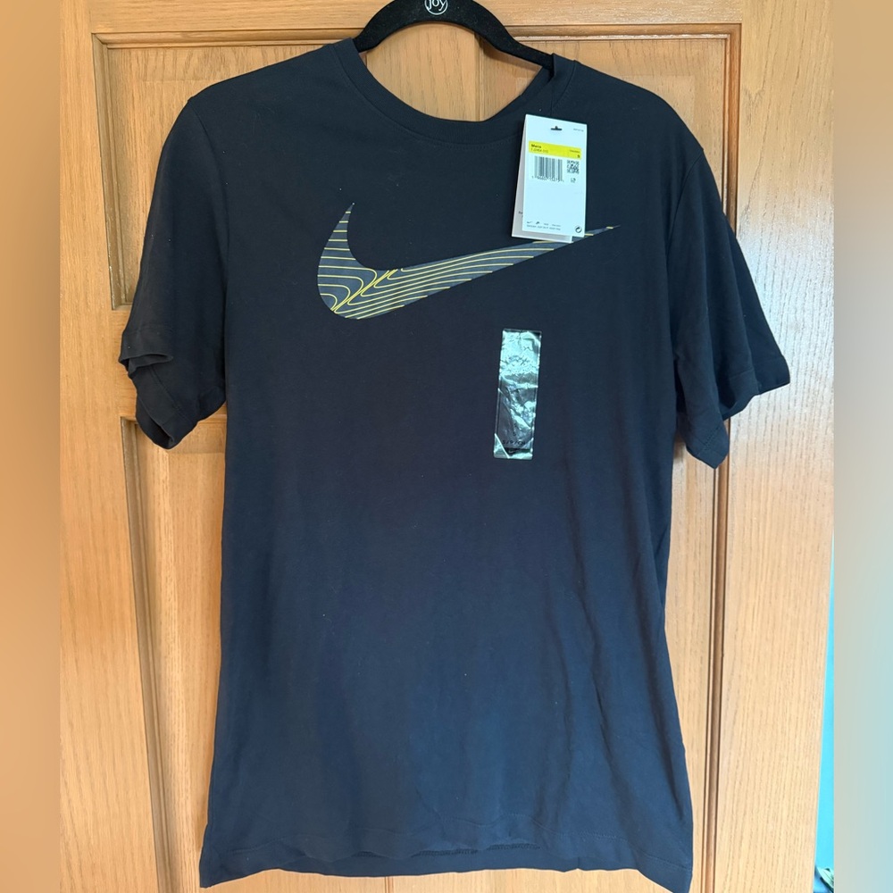 ⚡ Nike DRI-FIT Black Swoosh Tee (Men’s Small)